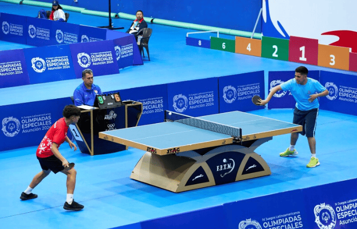 Table tennis serve